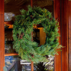 Multiple Wreaths, One Look: Coordinating Wreaths Across a Home